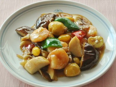小エビと秋の味覚の醤油味炒め